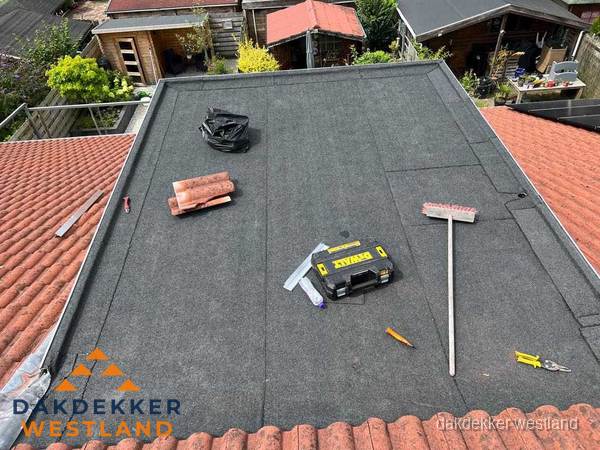 Nieuw plat dak met bitumen dakbedekking in Westland Nieuw plat dak met bitumen dakbedekking in Westland